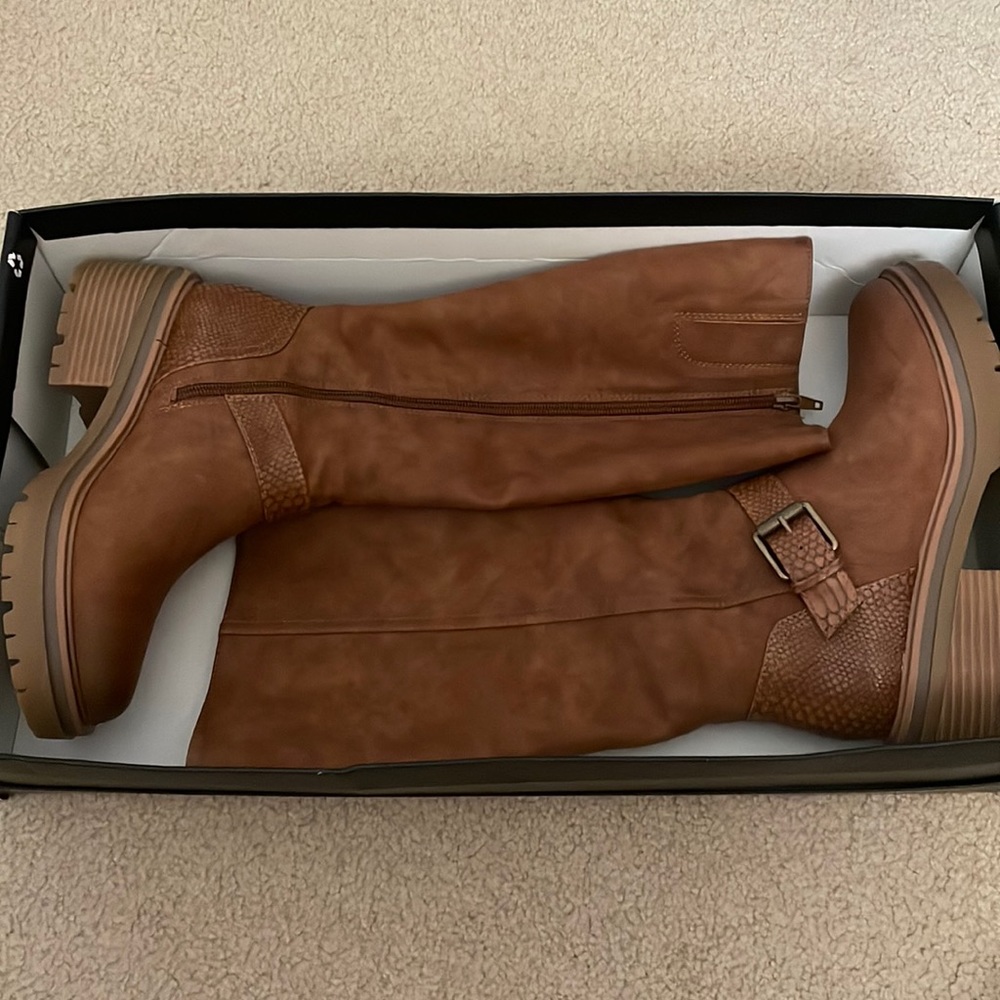 This naturalizer riding boot has a chunky heel and is really comfortable